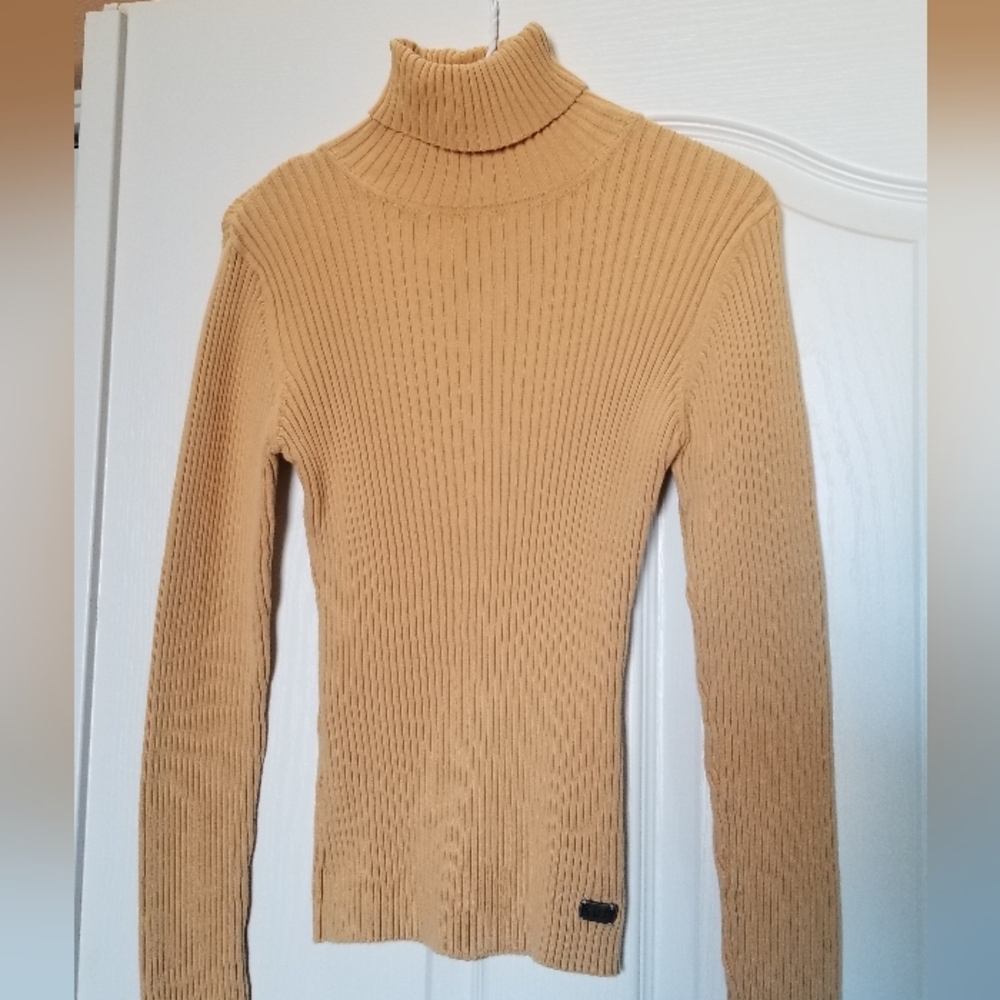 Ruff Hewn turtleneck